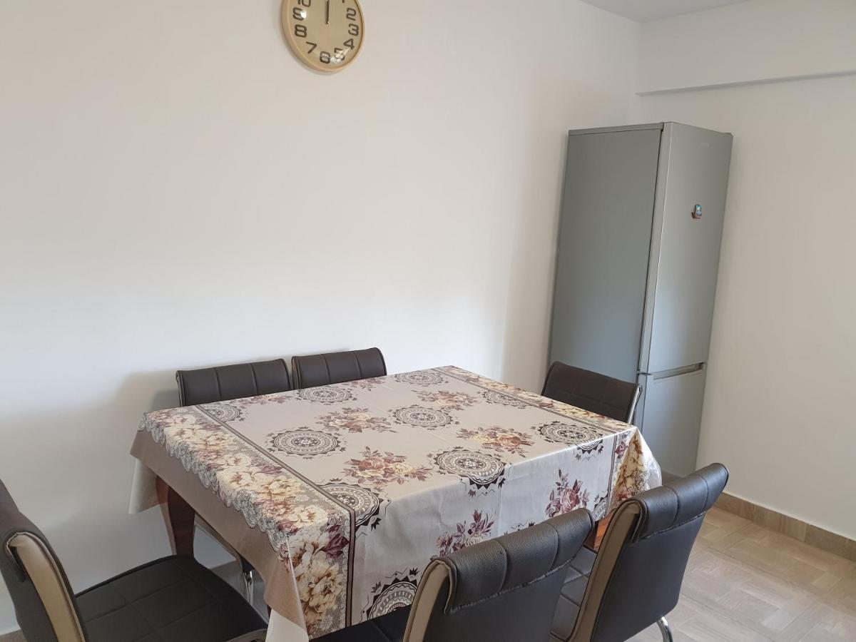 Apartament Diana Jurilovca Eksteriør bilde