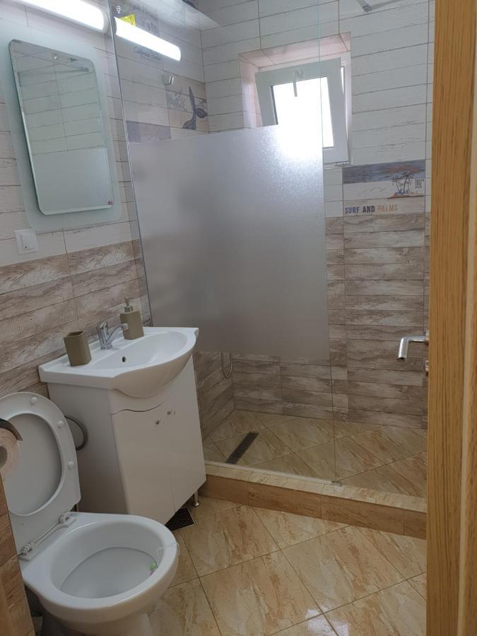 Apartament Diana Jurilovca Eksteriør bilde