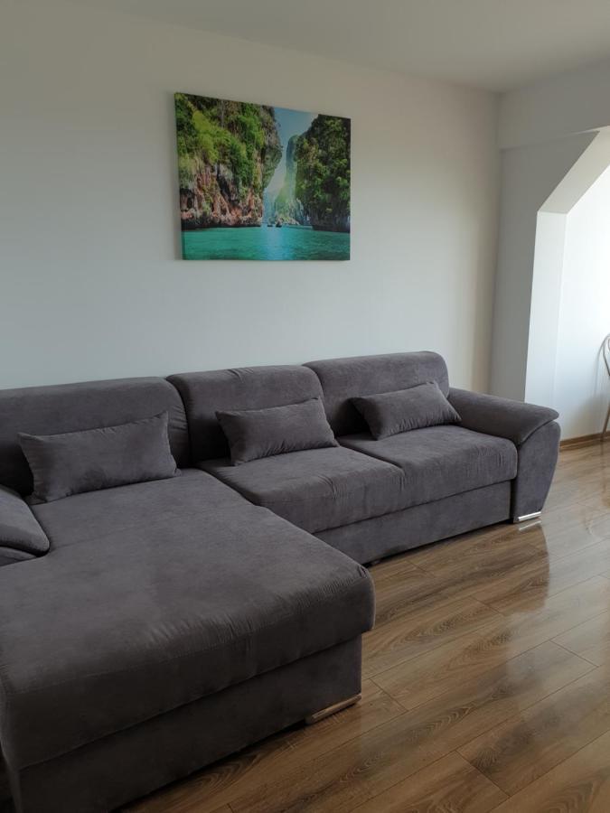 Apartament Diana Jurilovca Eksteriør bilde