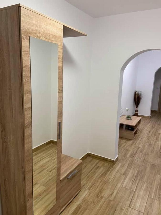 Apartament Diana Jurilovca Eksteriør bilde